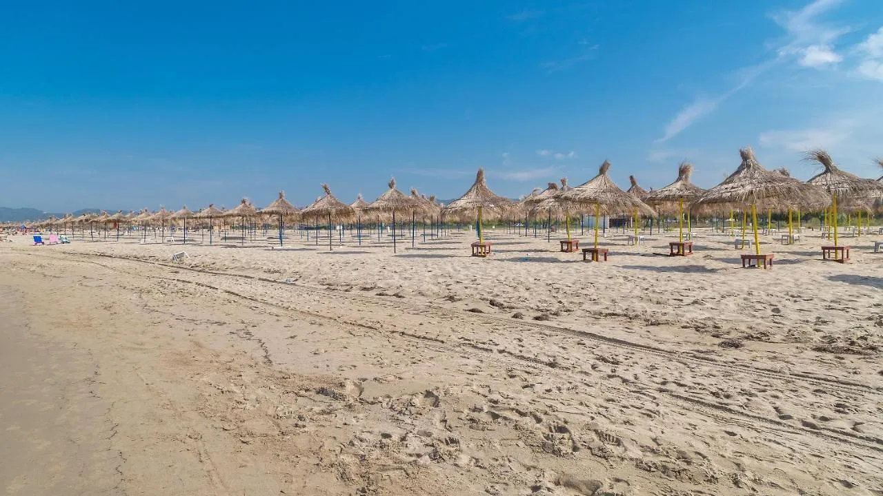 Apartment Gjiri I Lalzit Durres 0*,