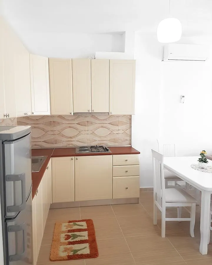 Apartment Gjiri I Lalzit Дуррес