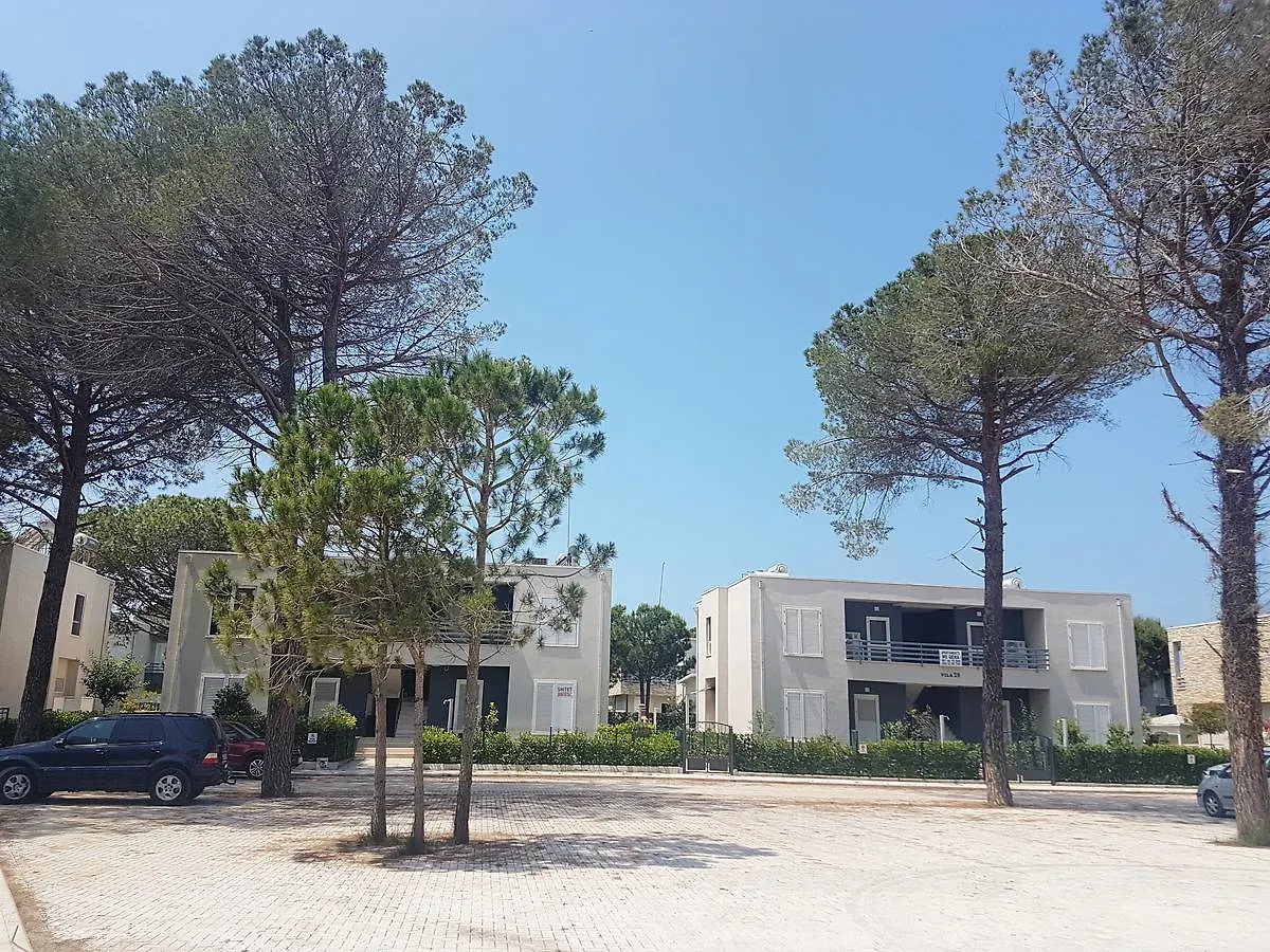 Apartment Gjiri I Lalzit Дуррес